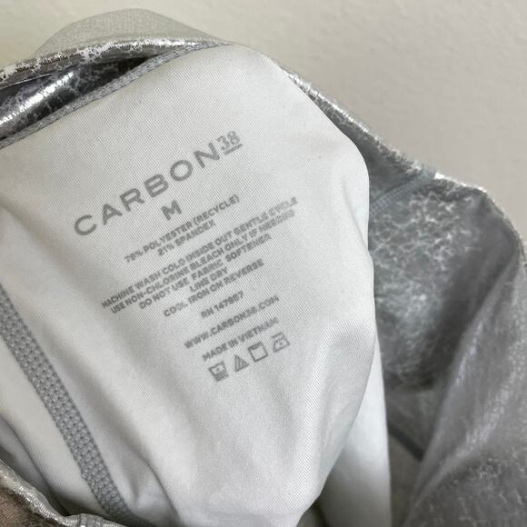 Carbon 38 Crackle Foil 7/8 Leggings Medium Womens Silver Metallic Gym Workout - Picture 9 of 9